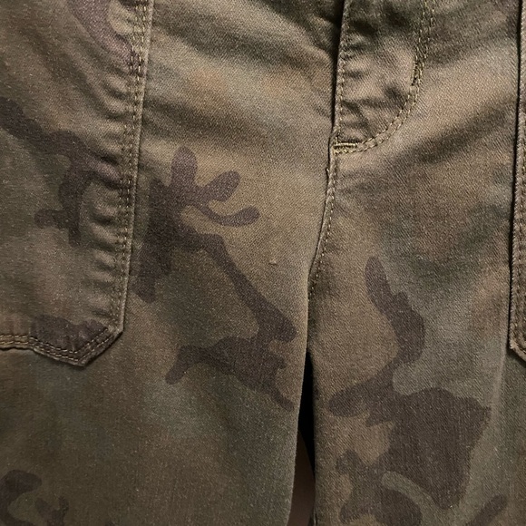 Sanctuary Standard Surplus Green Camo Print Skinny Utility Jeans Size 26 - Picture 10 of 10